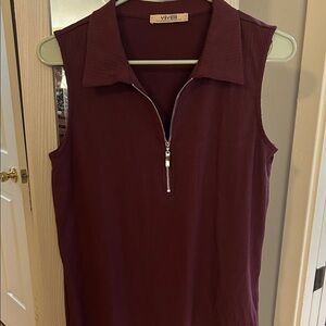ViVI Women's Zip-Up Sleeveless Maroon Blouse